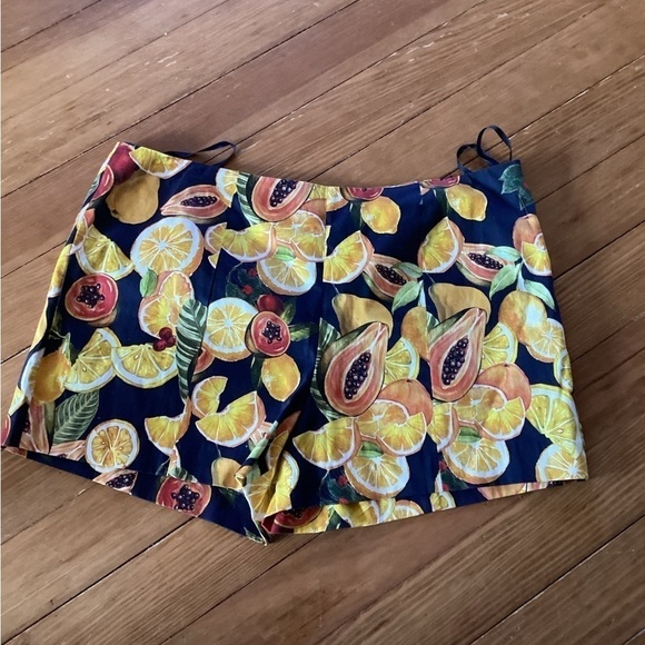 Gianni Bini XL Botanical High Waisted Shorts Pleated - Picture 5 of 8